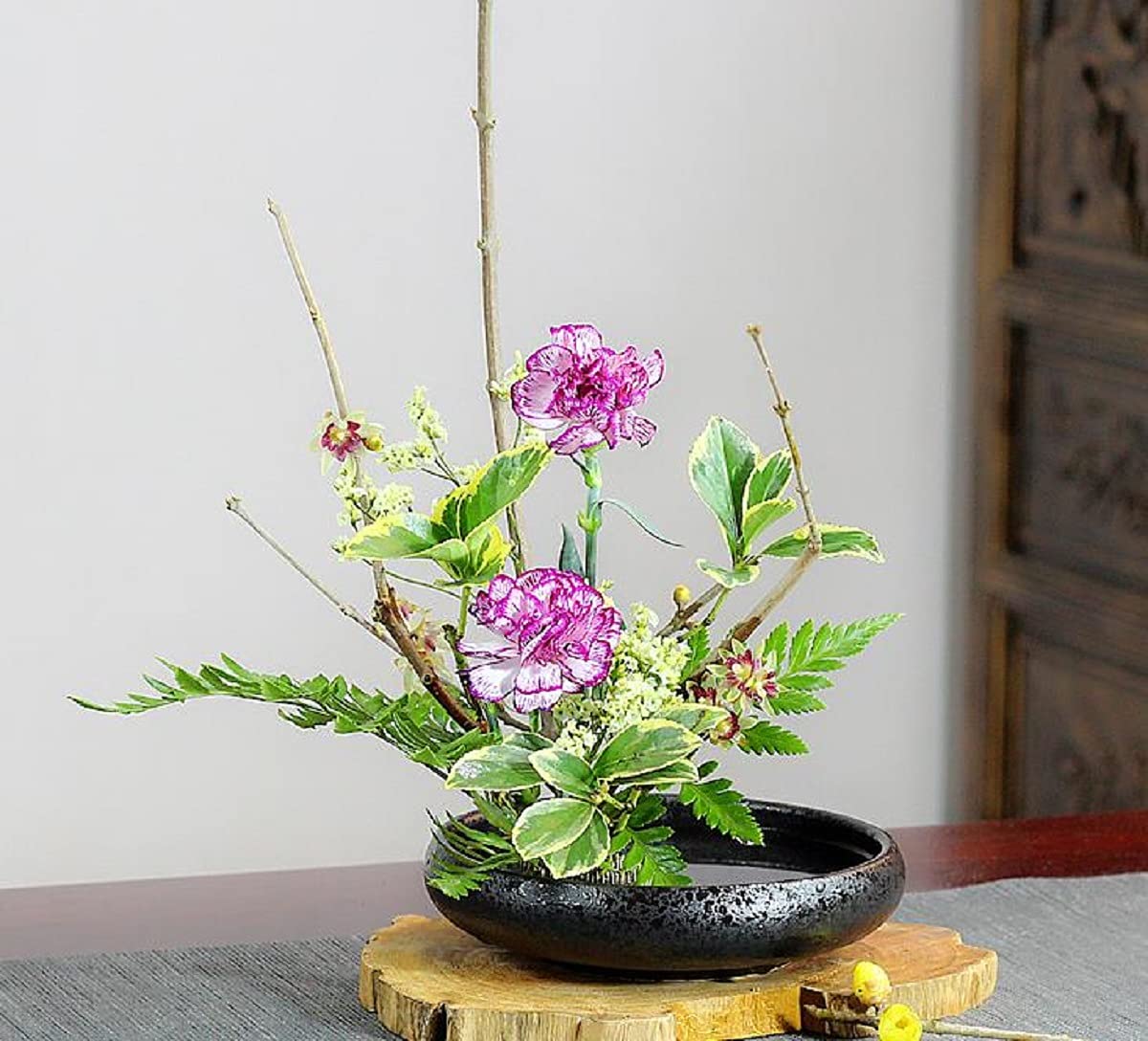 

Ceramic black suitable for fresh flower black round oval medium suitable for flower arrangement basin, flowers, vase, Japanese-made basin, shape,
