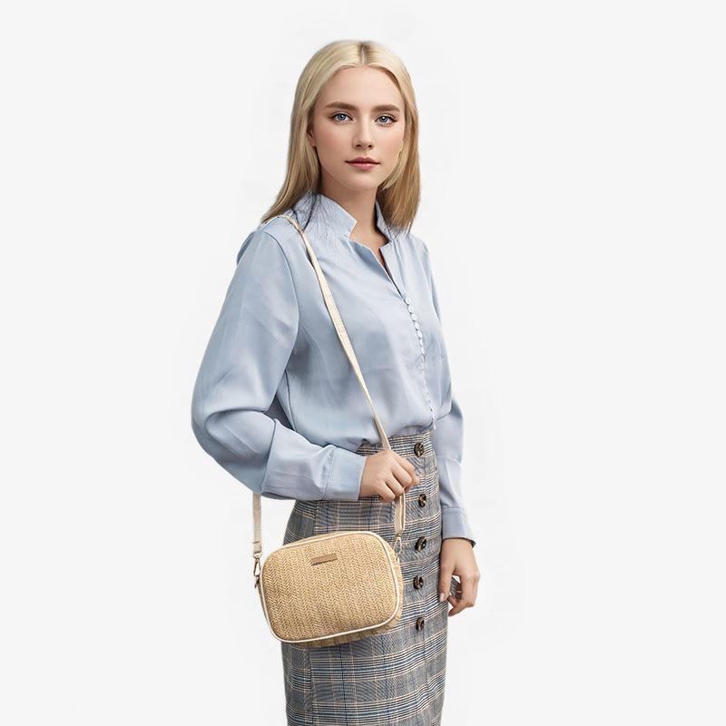 Simple and fashionable women's bags, small fresh woven crossbody shoulder small square bag, mini mobile phone bag.