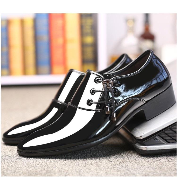 Scarpe da Uomo Abbigliamento Retro Appuntite Moda Lucide Traspiranti Casual Pelle Lucida Scarpe da Lavoro Matrimonio Singole
