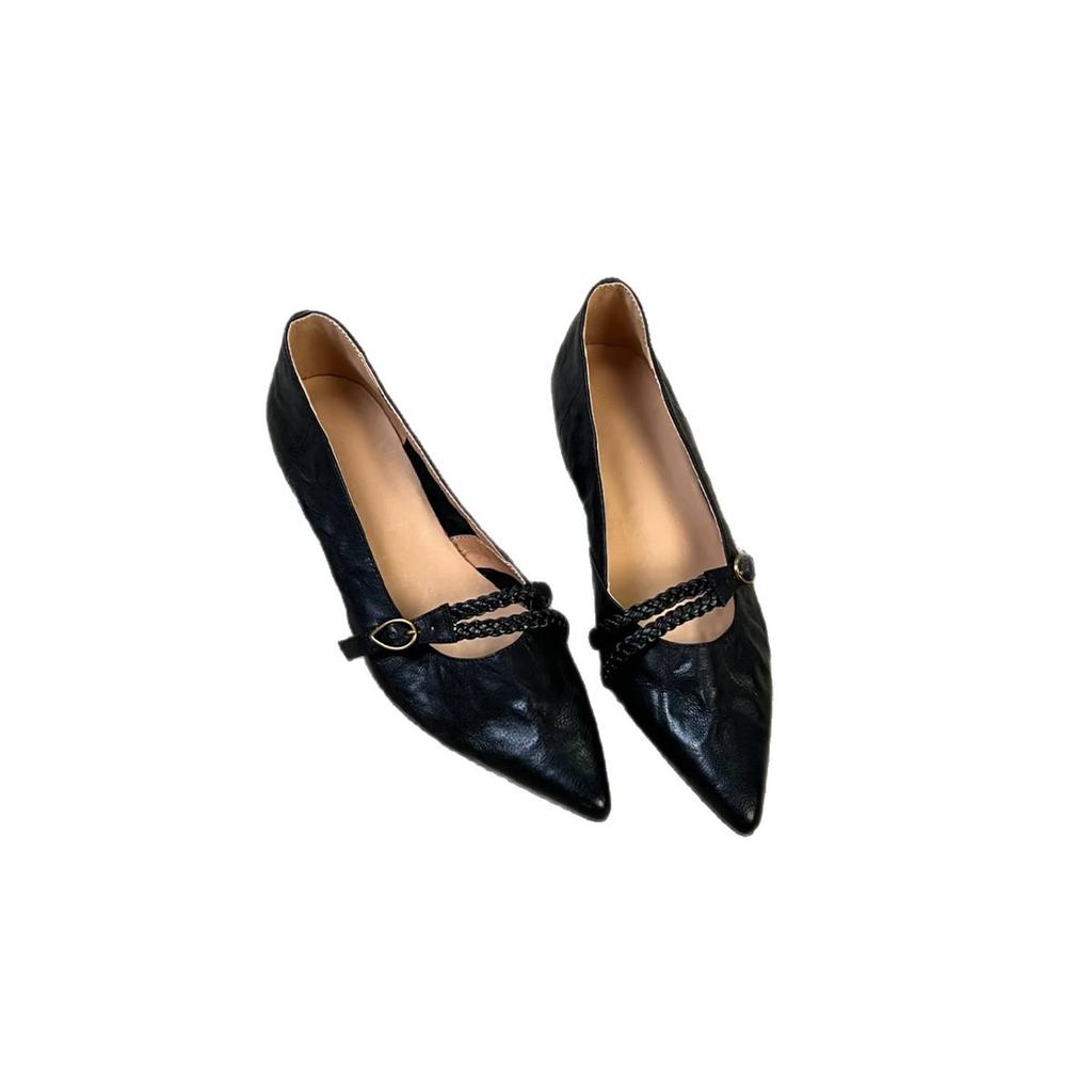 Temperament versatile inner height increase 2026 new shallow mouth single shoes women's commuting retro pointed Mary Jane small leather shoes