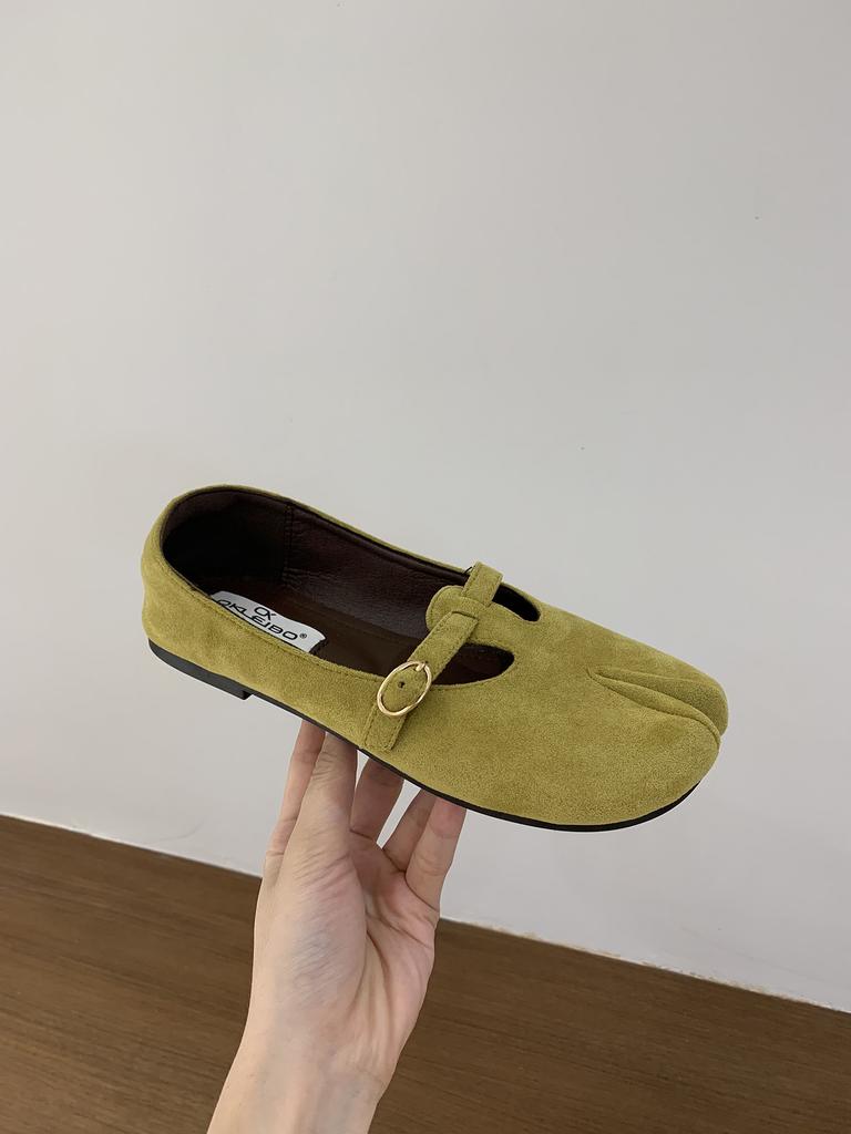 IPPEUM Tabi Shoes For Women Mary Janes 2025 New Fall Winter Black Split Toe Ballet Flats