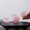 Tazza da tè giapponese in vetro smaltato rosa opaco con fiori di ciliegio, Tazza da tè da casa con figura di donna smaltata rosa, Tazza a petalo