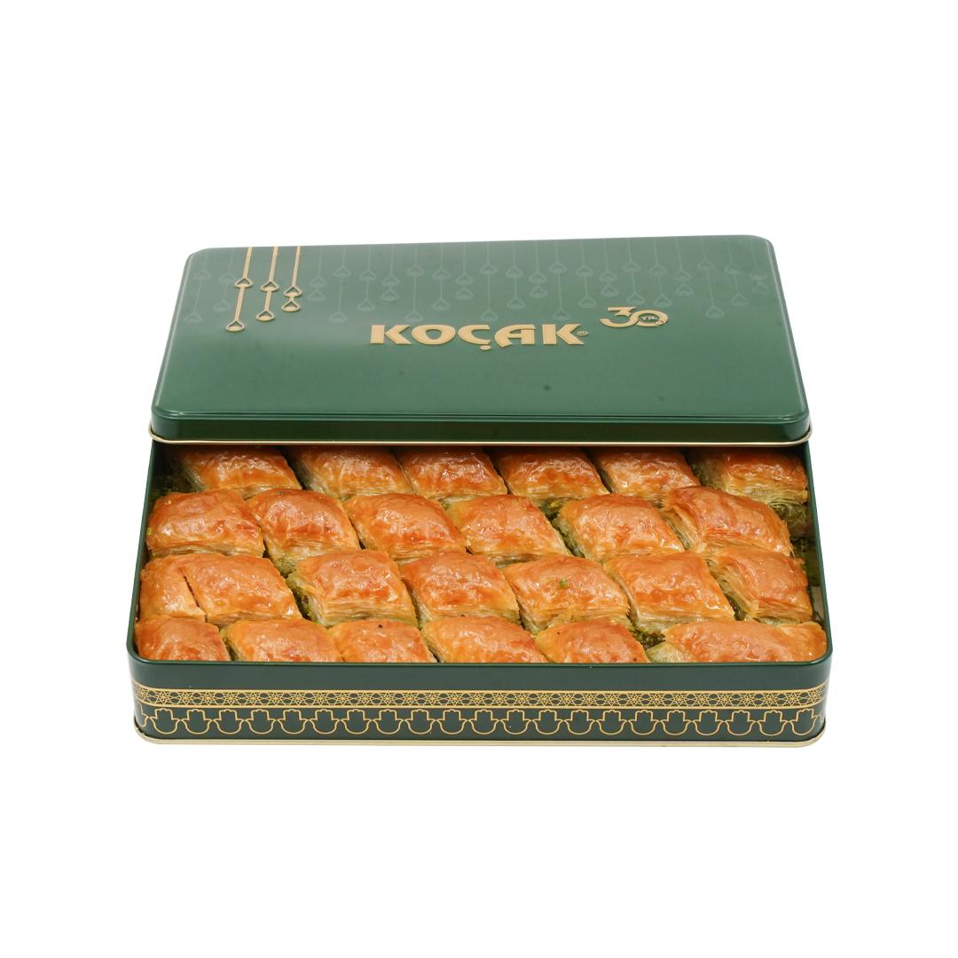 Famoso Baklava de Pistache Koçak de Gaziantep, Fresco Diariamente de Gaziantep/Türkiye 1,1 lb-500 gr-15 Pieces marrom dourada