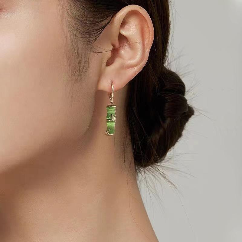 Retro Bambusförmige Hängeohrringe Luxus Damen Accessoires Goldfarben Party-Ohrringe Modeschmuck