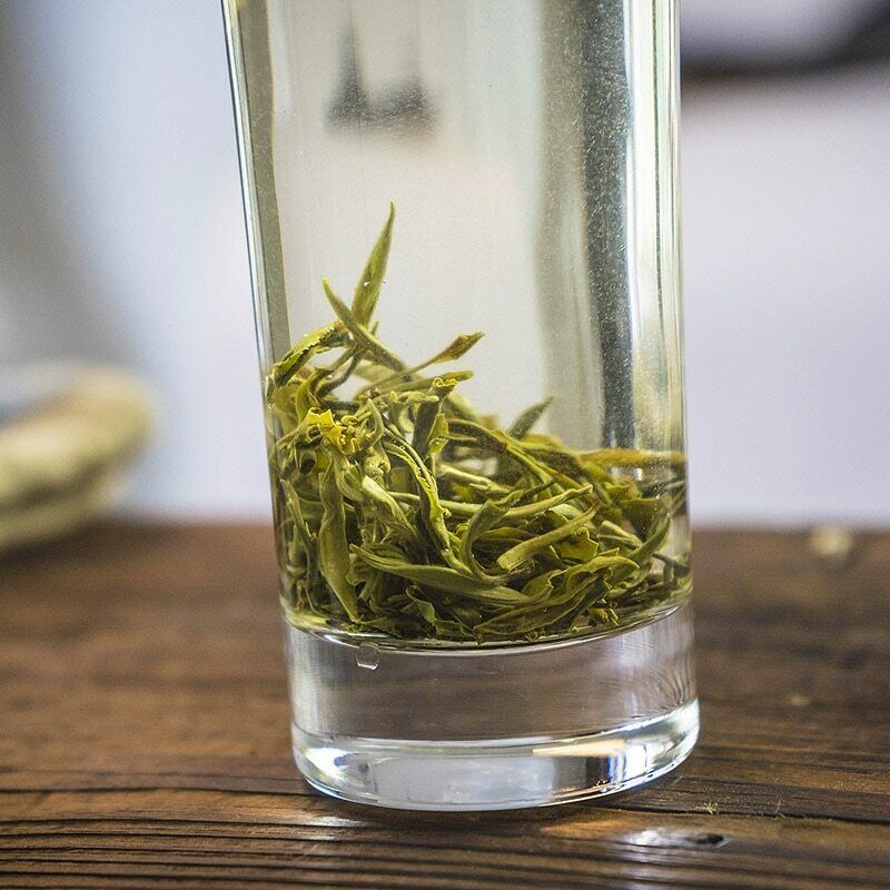 Dian Lv Silver Tips Yunnan Green Tea Превосходный органический продукт ранней весной — фото 3