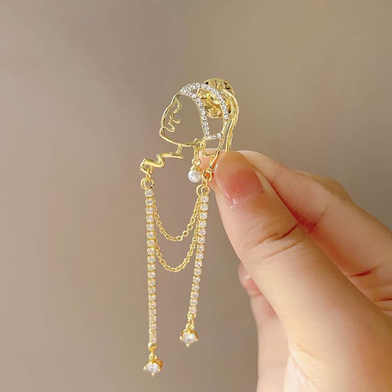 1PC Alloy Brooch Fashion A Girl Elegant Tassel Brooch For Women With Pearl Earrings Dress Collar Accesories Pins Jewelry