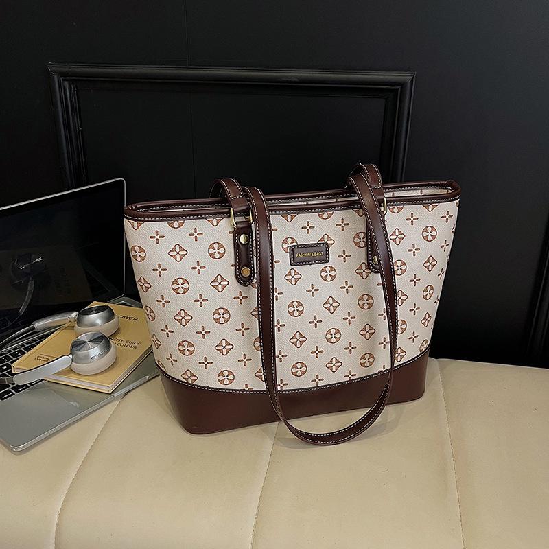 

Women s 2025 Large Capacity Retro Print Tote Bag