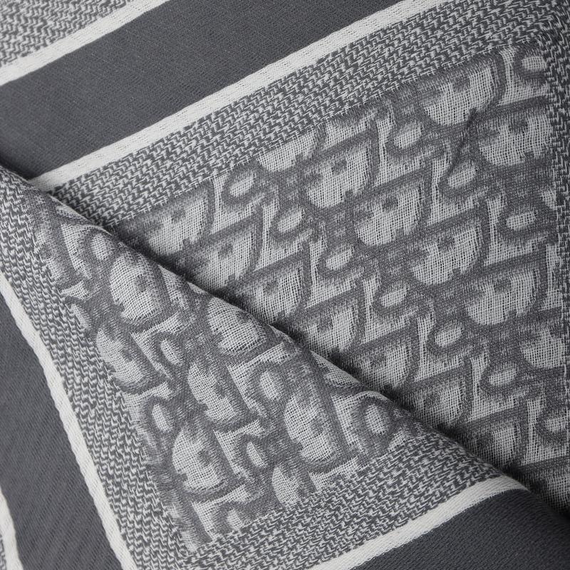 Dior Printed Letters Are Fashionable and Elegant Wool Shawl for Women Gray F Original Box