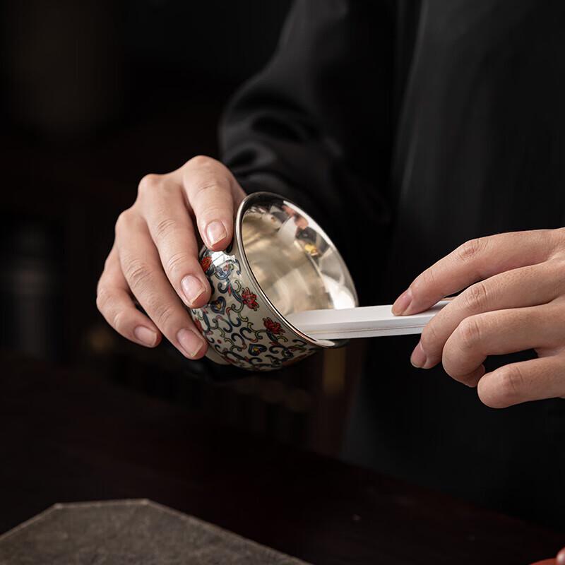 Su's Ceramic Blue and White Yongle Master Teacup