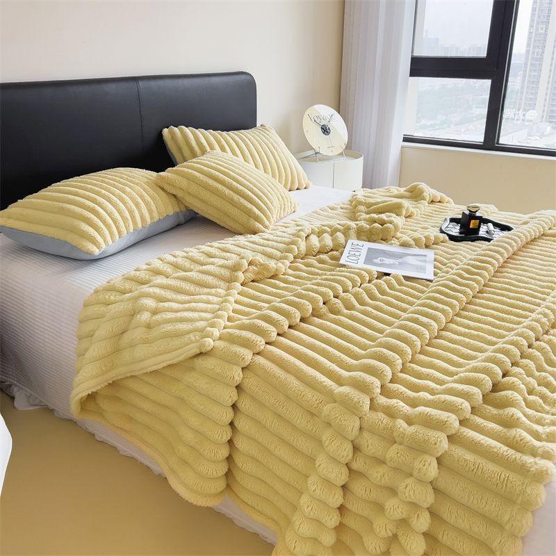 Office Nap Blanket With Solid Color Striped Design For Spring Autumn Relaxation