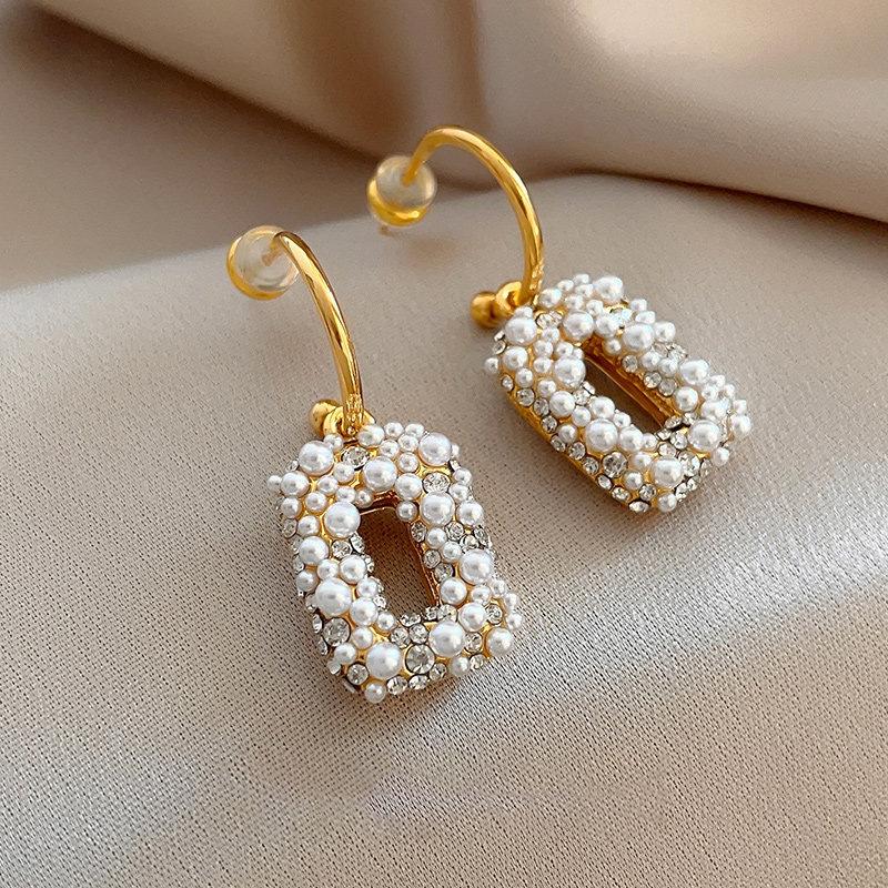 

European and American retro diamond-set geometric square pearl stud earrings temperament earrings women