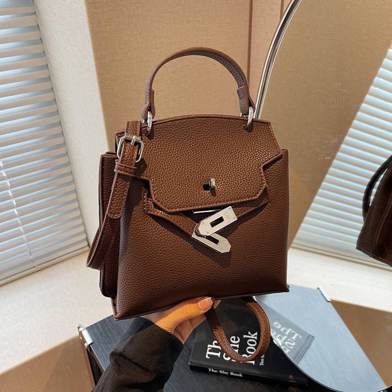 Premium Handbag Bag Women's New Messenger Bag Winter Retro Versatile Shoulder Bag