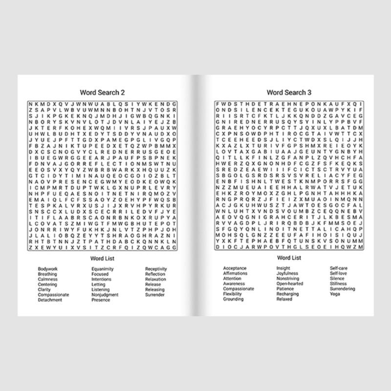 Cuaderno de actividades de búsqueda de palabras, libro de rompecabezas con materiales de papel reciclado que ofrece diversión ecológica lejos de las pantallas digitales.