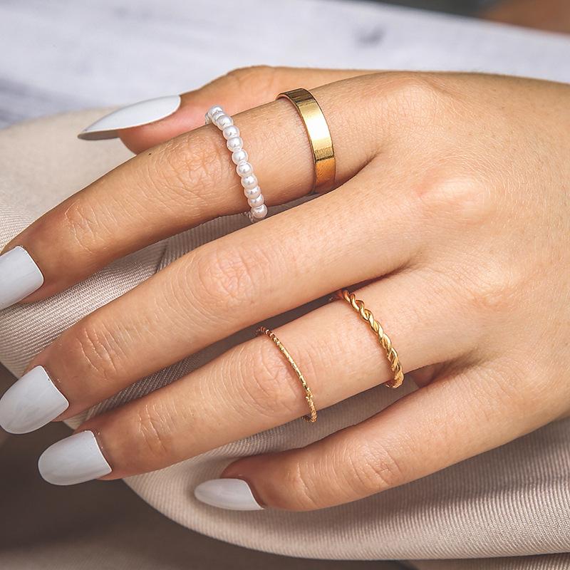 

Korean Fashion Pearl Knit & Sequin 4-Piece Ring Set for Women