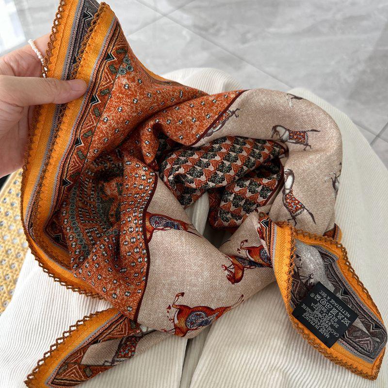 

Французский Пони Тотем Оранжевый Шелк Кашемир Шарф Многоцелевой Маленький Квадратный Шарф Высококлассный Подарок Маме Шелковый Шарф для Женщин 66*66cm