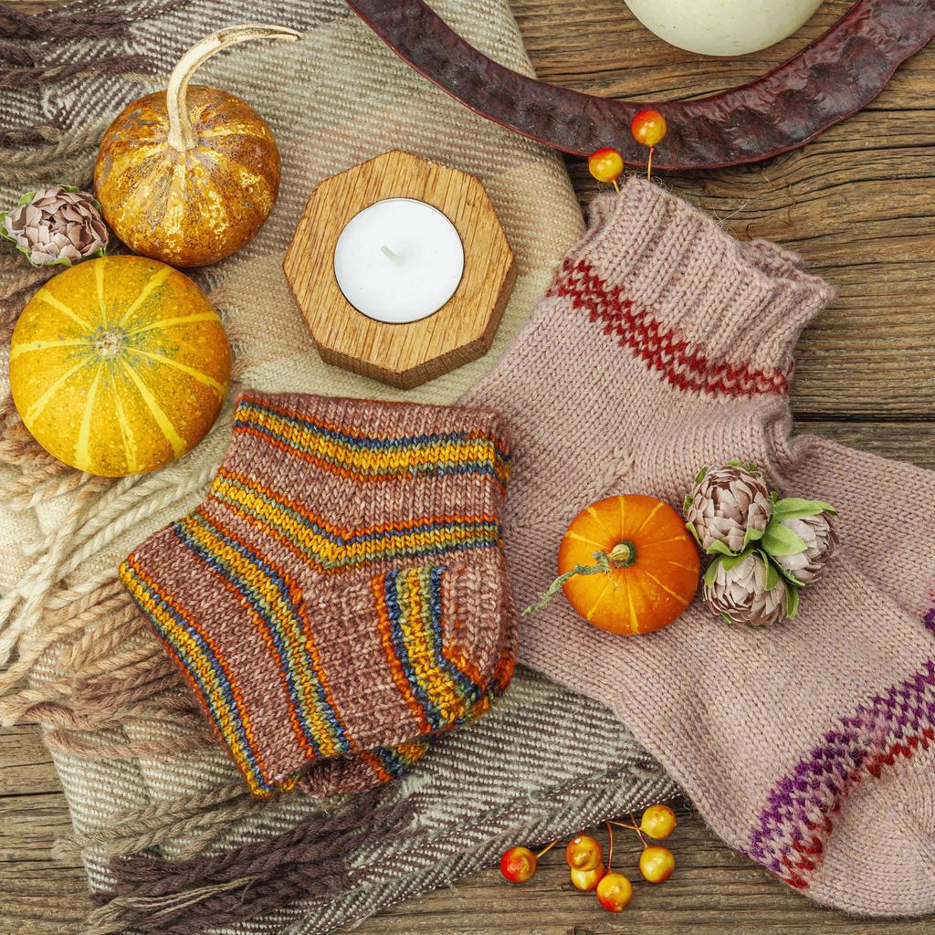 100% Wollgarn 4-fädiges Wollvlies Luxuriöses und weiches Garn Handgefärbtes Garn zum Handstricken Häkeln, 3,52 OZ, 306 Yard 3 Knäuel