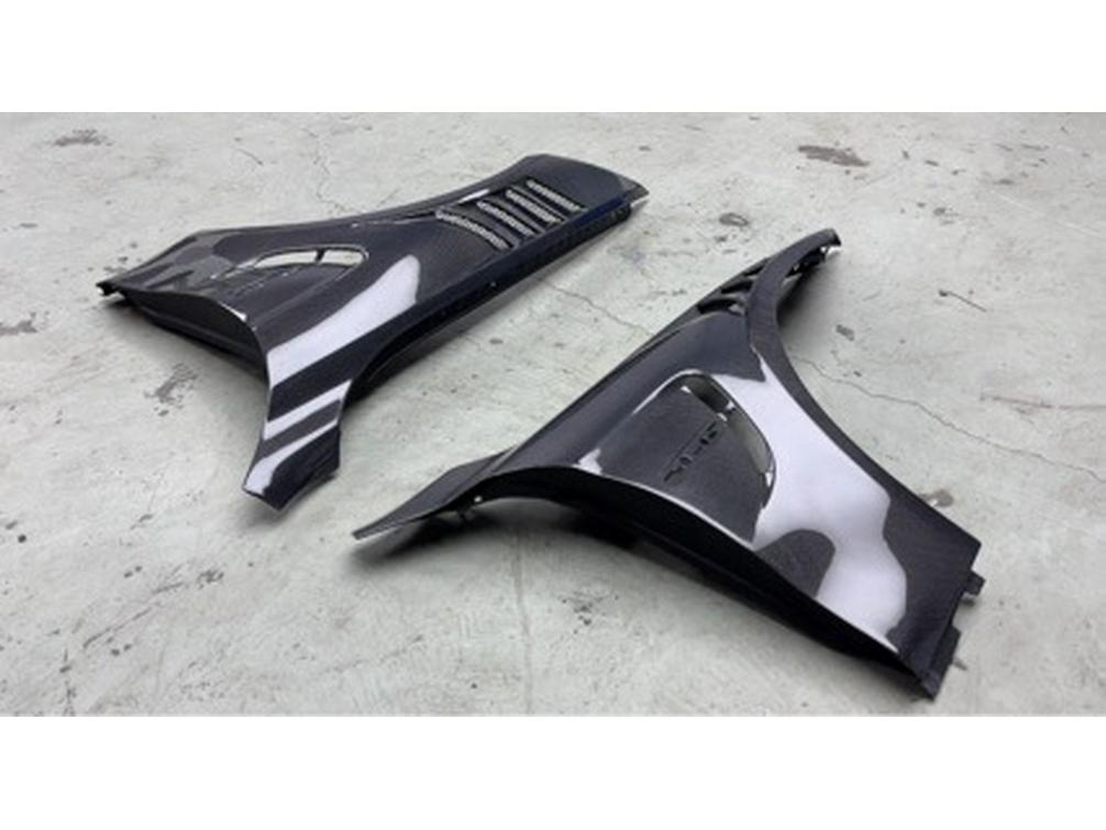 BMW F82/M4 Vented Carbon Fiber Fender Panels Upgrade