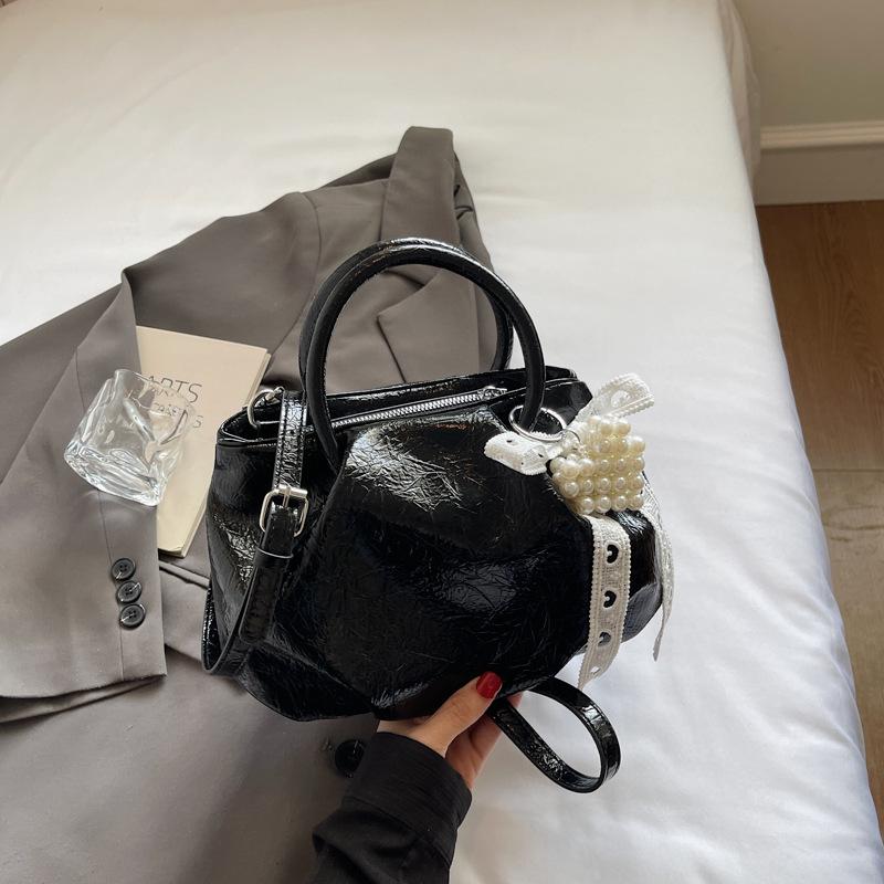 Summer Fashion Handbag Women's 2025 New Pleated Small Square Bag Simple Shoulder Bag High Value Messenger Bag