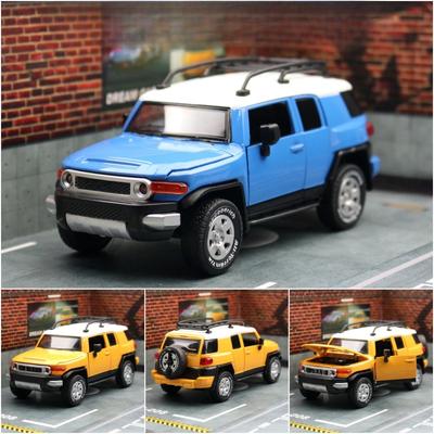 Modèle de voiture jouet en alliage moulé sous pression SUV tout-terrain Collection Pull Back Son et lumière Cadeau pour enfants Kid Boys