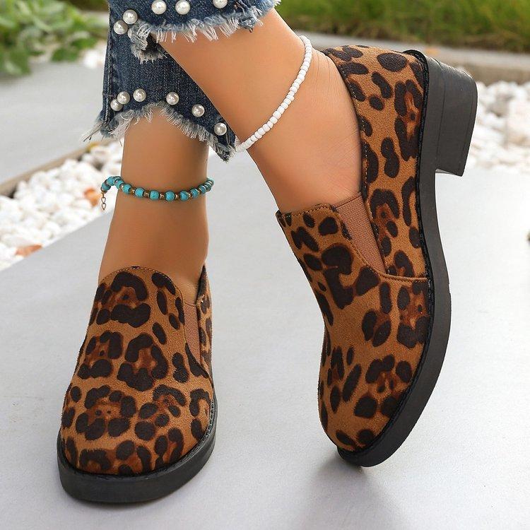 Large size leopard print square heel pointed fashion shoes spring new European and American women's shoes