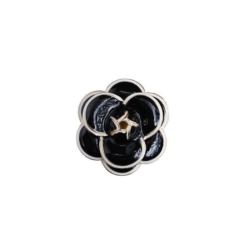 Korean simple retro Phnom Penh camellia brooch high-end women's rose corsage alloy badge clothing accessories