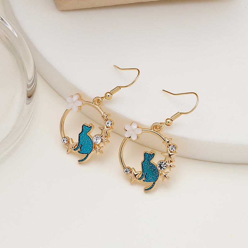 Korean fashion cartoon kitten geometric round garland earrings, sweet temperament creative student earrings