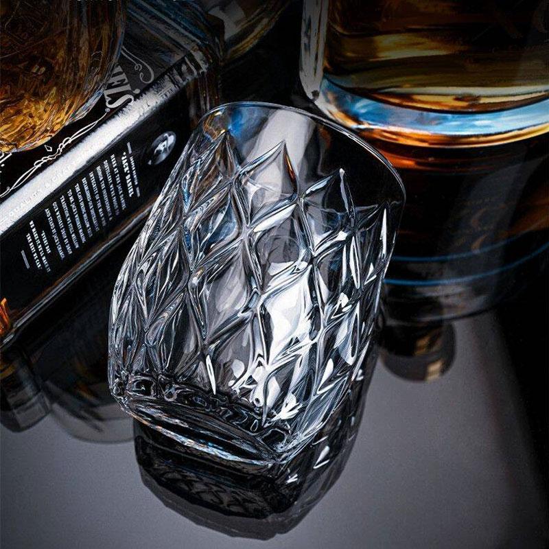Two Differentially Sized Carved Glass Cups Exquisitely Carved Transparent Glass Daily Drinking Cups Festival Gifts for Friends