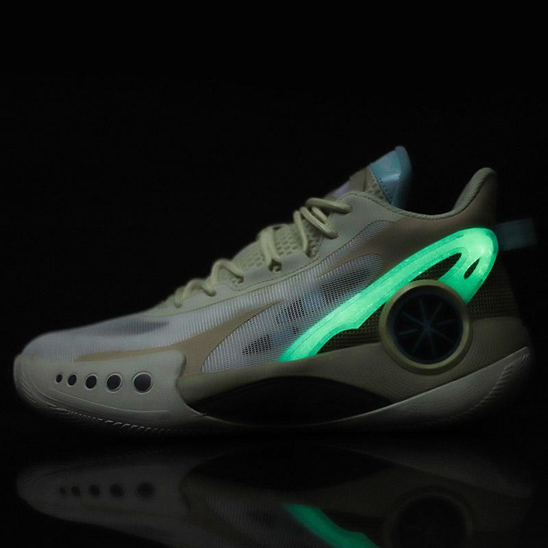 Phantom 3 basketball shoes Men Wade shock absorbent wear sneakers college fluorescent professional training rebound combat boots