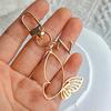 1PC Alphabet Luxury A-Z Fashionable Keychain Vintage Alloy Artistic Gold Hollow Butterfly Elegant
