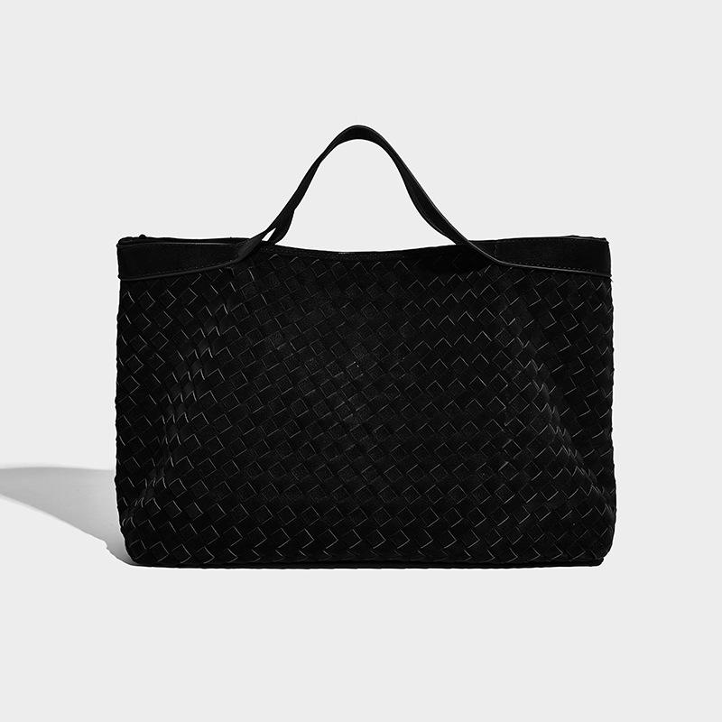 

Vintage High-End Woven Handbag for Women, 2025 Winter New Fashionable Single-Shoulder Crossbody High-End Tote Bag 34*12*24CM чёрный
