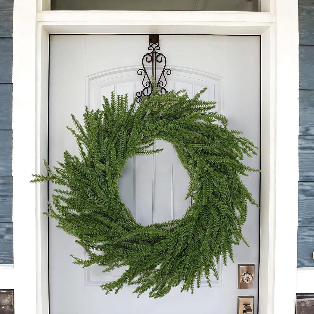 Simulated Green Pine Needle Rattan Vine, 2m Encrypted Plastic Christmas Decoration for Festive Atmosphere.