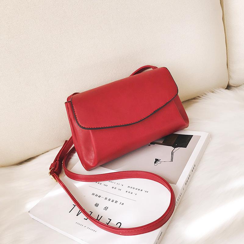 

Retro niche Korean shoulder small bag women s 2025 autumn new simple shoulder bag fashion messenger small square bag красный