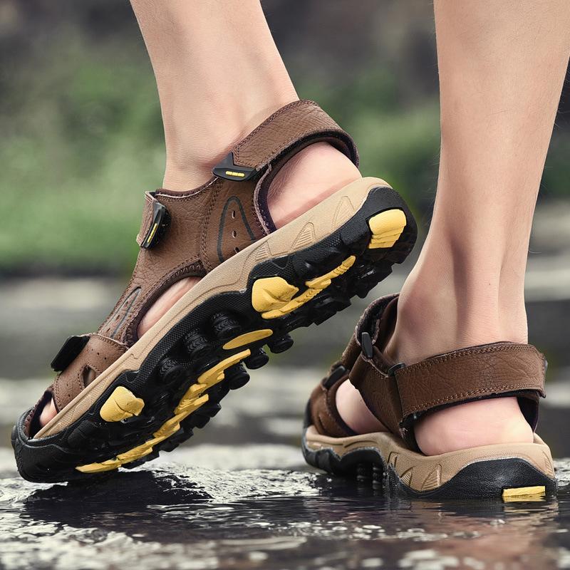 Large size sandals men's summer Korean version of beach shoes men's Velcro student casual shoes tide Roman sandals men