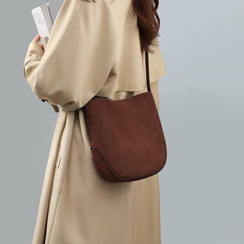 Mobile Phone Bag Women'S Bag Autumn And Winter Shoulder Messenger Bag Small Bag Fashion High Sense Casual Bucket Bag