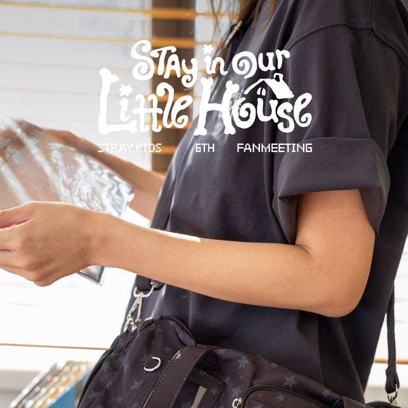 [הזמנה מוקדמת] STRAY KIDS - תיק PVC STAY in Our Little House