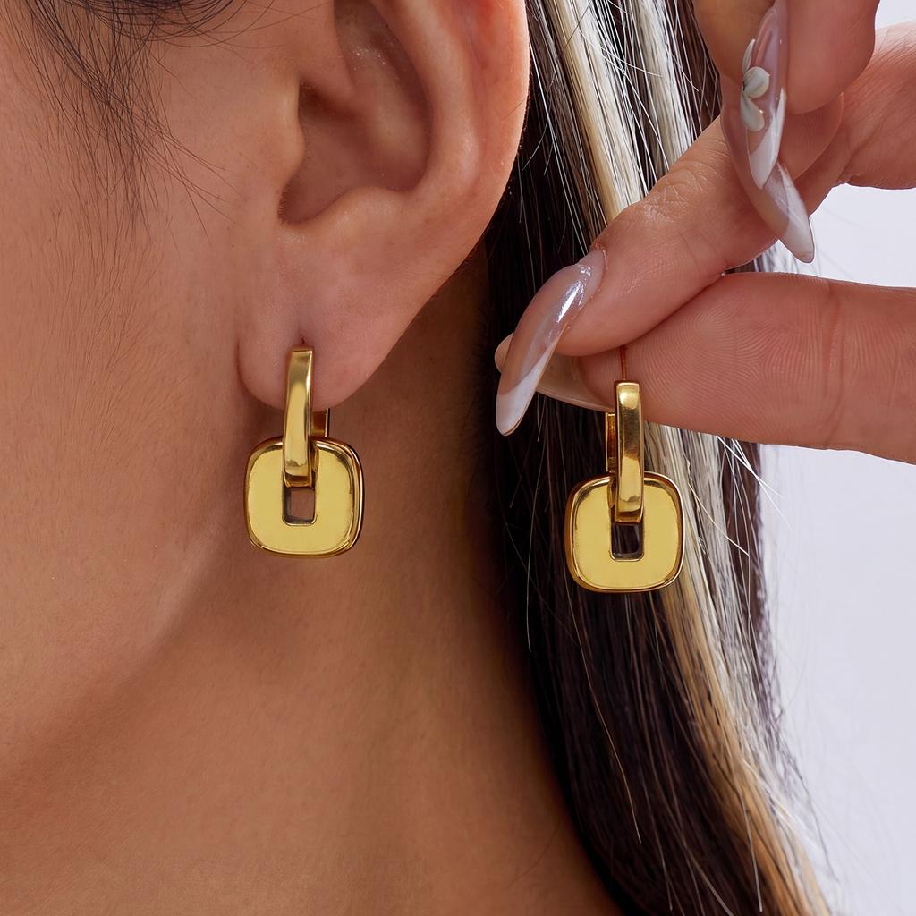 Chunky Vintage Black Stainless Steel Stud Earrings for Women Irregular Geometric Gold Plated Earrings Waterproof Ears Jewelry
