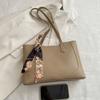 1pc Tote Bag for Women, Large Capacity Shoulder Handbag with Zipper Closure, College Commuter Shoulder Bag Multiple Compartments