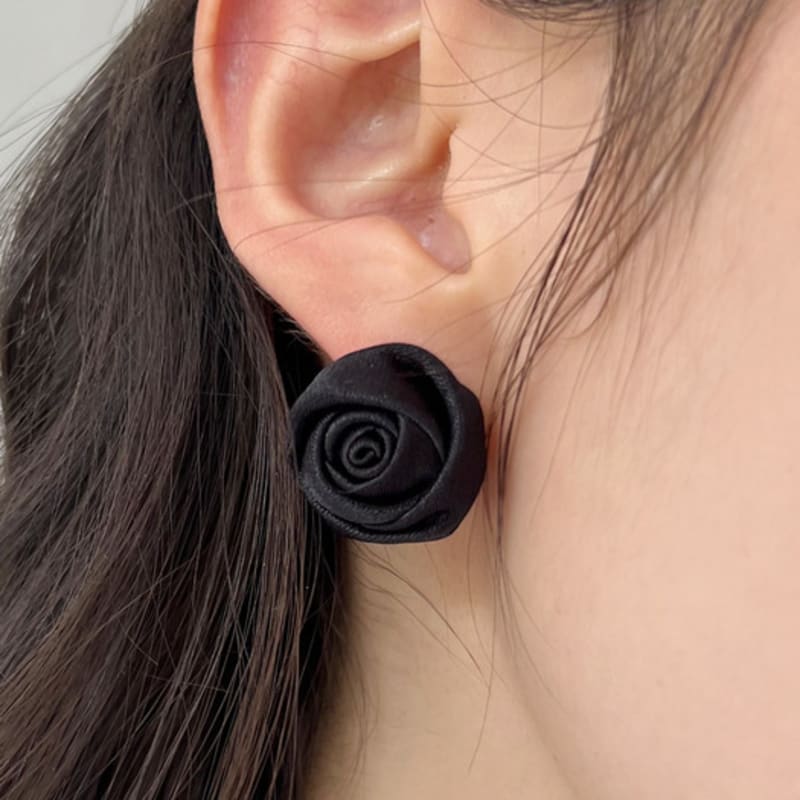 FANTASTIC PLANET rose bud earrings (2colors)
