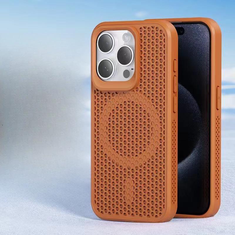 The Simple Honeycomb Mesh Is Suitable for The IPhone 15 Phone Case. 13 Breathable and Heat-dissipating 14 Magnetic Charging Hard Case