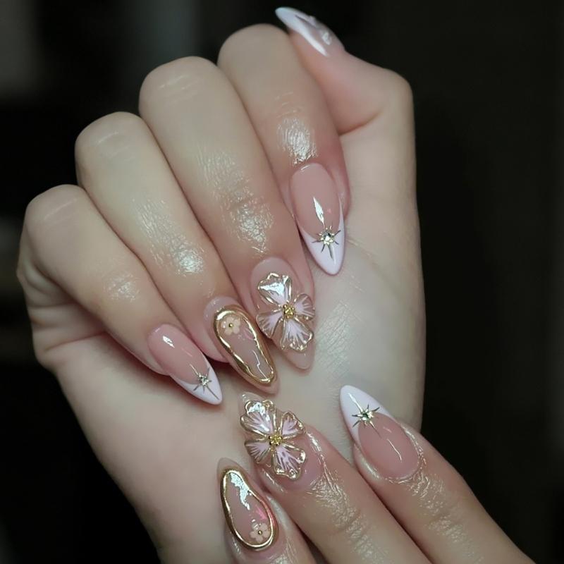 Elegant Acrylic False Nail Almond Shape with Floral Pattern and Gold Detail Stick On Nail for Manicure 24 Pieces