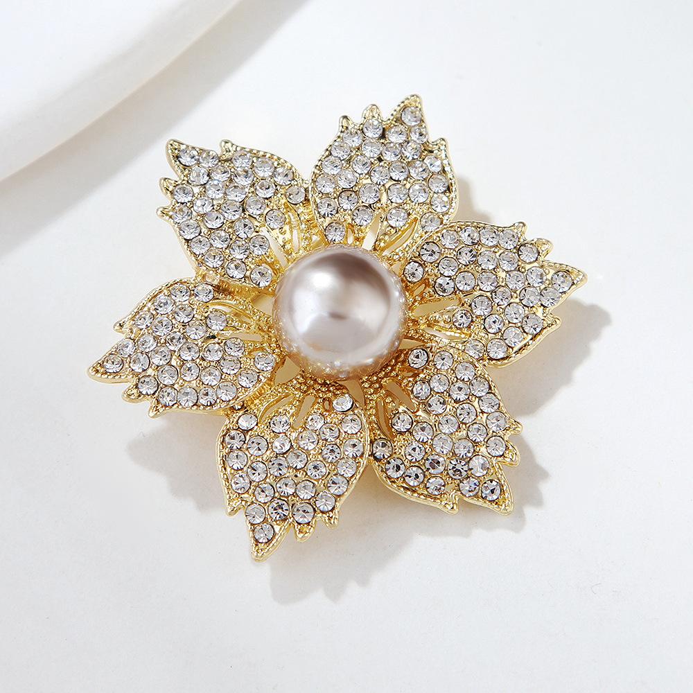 Fashion Full Diamond Six Leaves Sunflower Camellia Flower Pearl Brooch Pin Pin Female Environmental Protection Jewellery