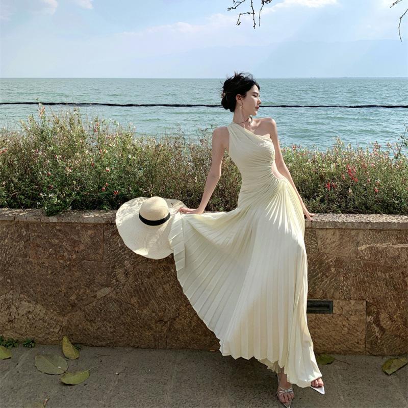 French Sexy Hollow Pleated Slanted Shoulder Dress Women's Summer New Temperament Waist Dress Skirt