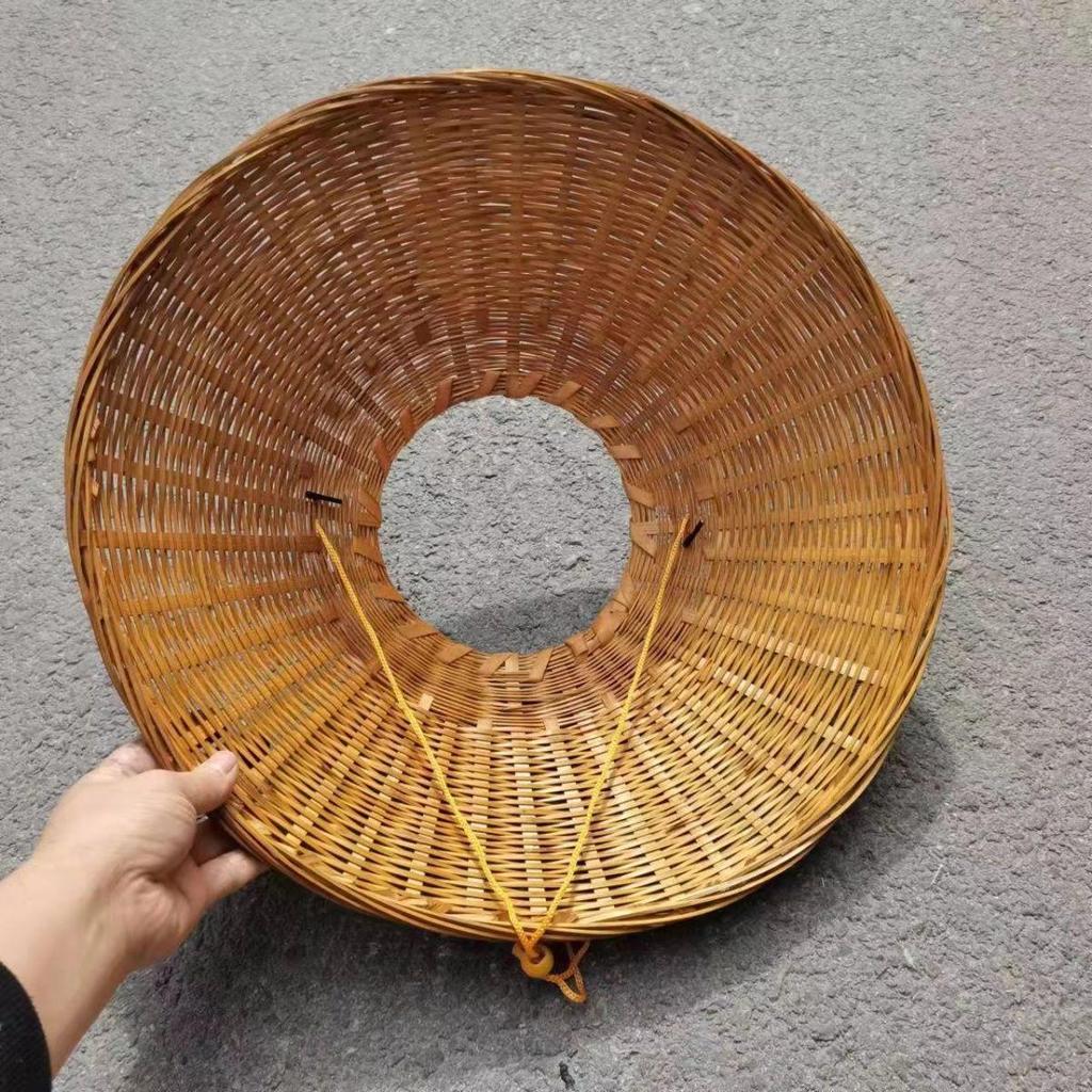 Chapeau Original en Bambou Noir - Accessoire de Costume Daxia Japonais avec Design Antique en Bronze Do Li