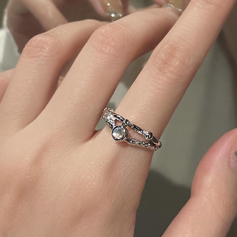 Niche Design Moonstone Cold Wind High Sense Light Luxury French Irregular Texture Open Ring Women
