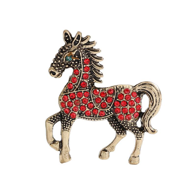 Fashion Rhinestone Horse Brooch for Women Men Zodiac Animal Brooches Lapel Pins Party New Year Jewelry Clothes Accessories