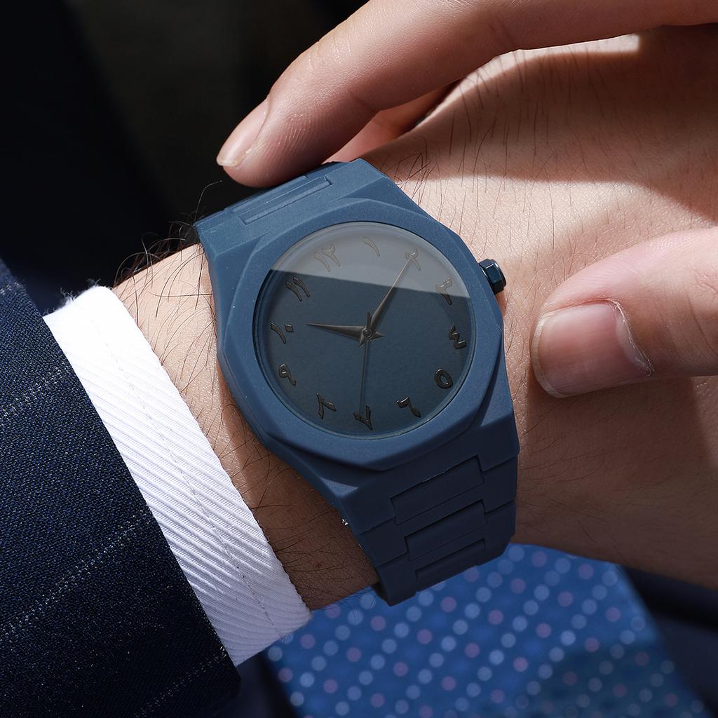 1Pcs Men's Gift Watch Stylish Simple Arabic Digital Dial Handsome Classic Versatile Casual Quartz Watch( Box Not Included)