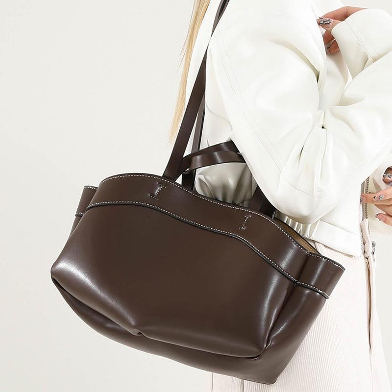 Large Capacity Tote Bag Women's Winter New Solid Color Fashion Casual Simple Niche Portable Shoulder Bag