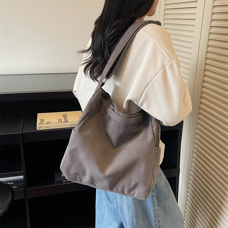 Large-capacity Commuting, Lightweight and Casual Single-shoulder Bag, Fashionable and Trendy Hand-held Crossbody Bag