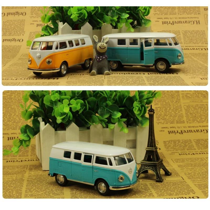 1/36 Scale Bus Alloy Model Toy with Spring-Back Action - Authentic Detail for Endless Playful Adventures