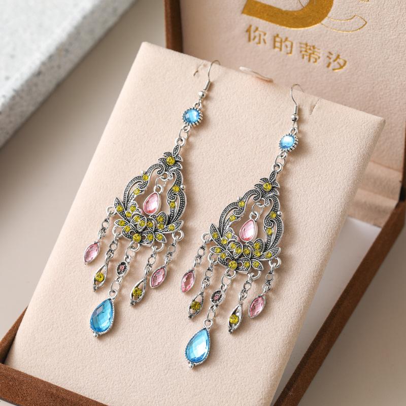 Vintage Ethnic Rhinestone Long Earrings Light Luxury Texture Flower Shaped Water Drop Earrings for Women Retro Jewelry Gift